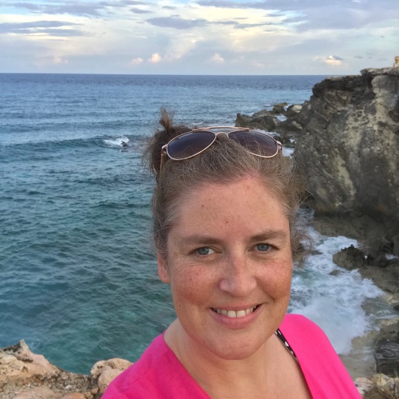 Meet your Posher, Sarah - Picture 4 of 5